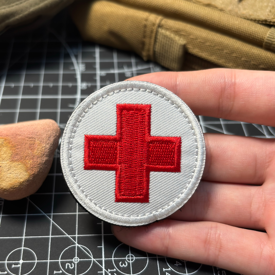 First Aid Red Cross Round Patc - First Aid Bag Kit 评论和价格